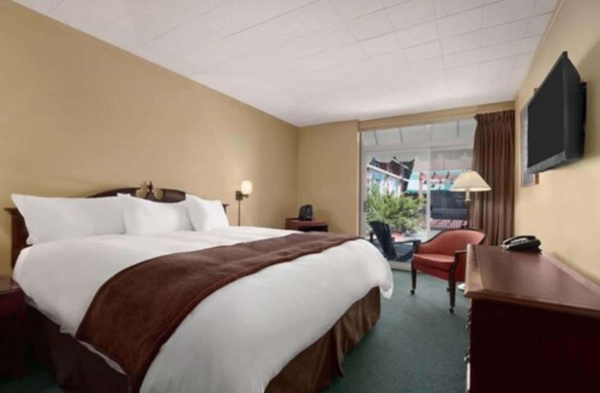 The Brunswick Hotel Complex Parry Sound Eksteriør billede
