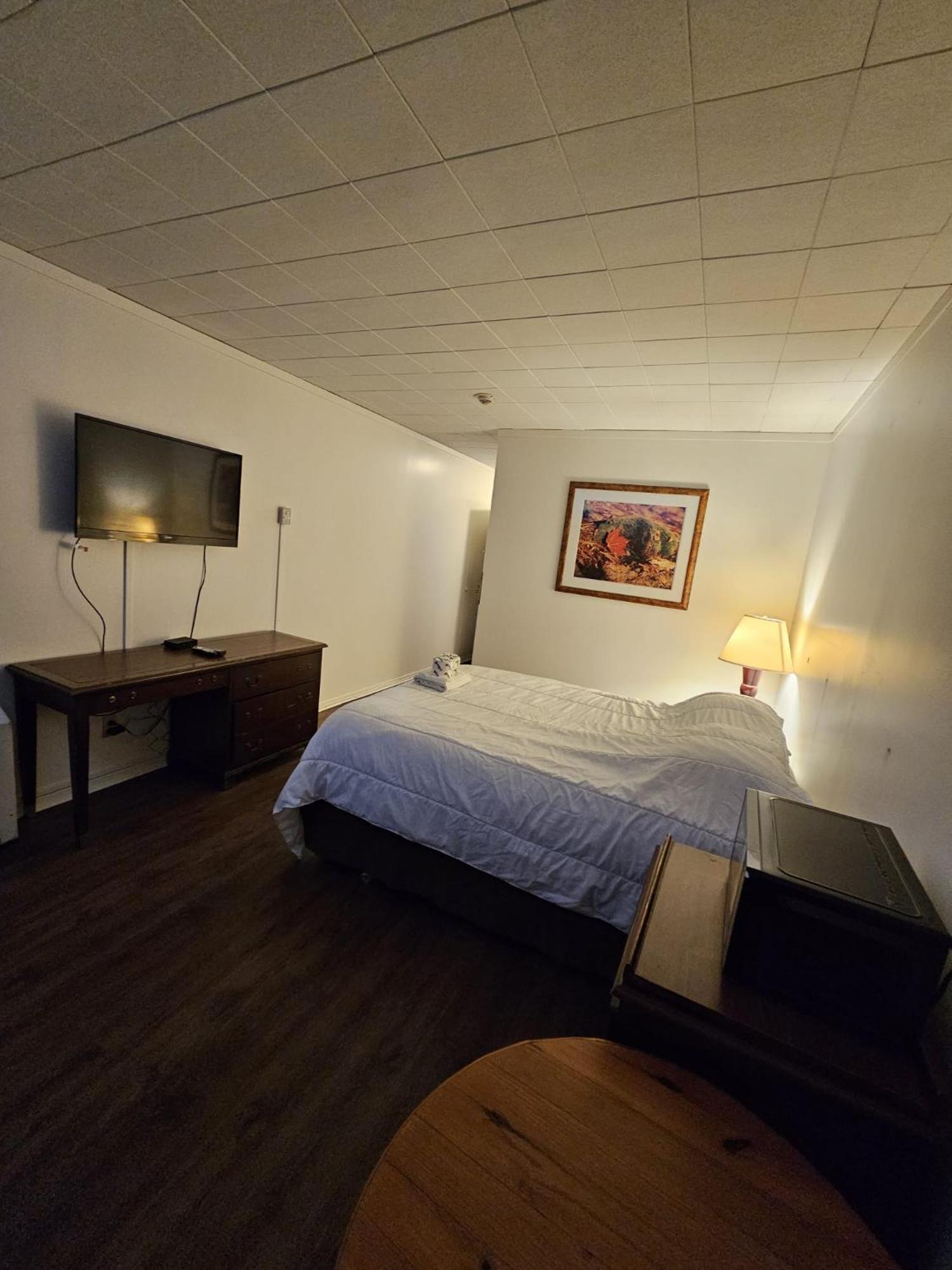 The Brunswick Hotel Complex Parry Sound Eksteriør billede