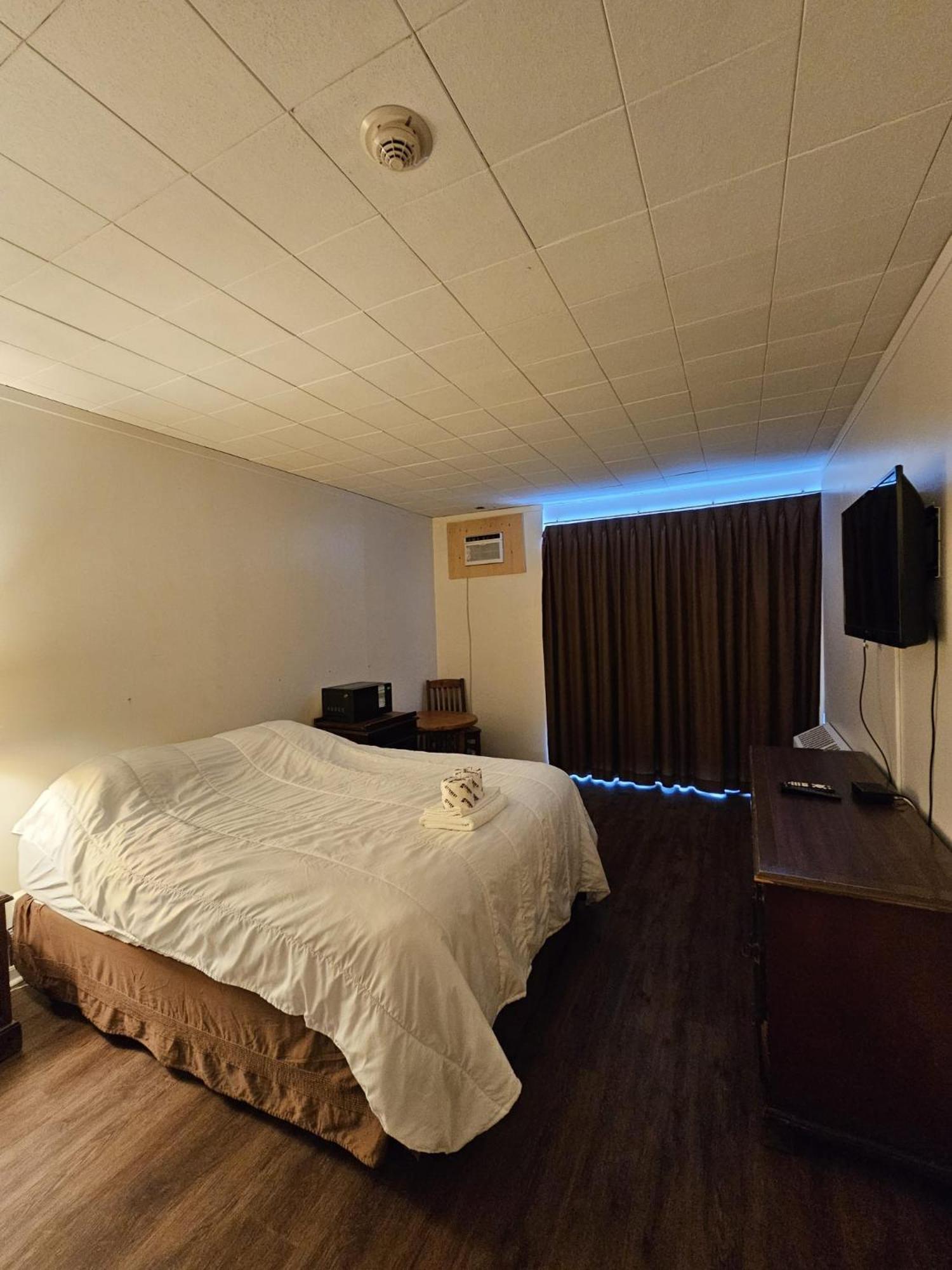 The Brunswick Hotel Complex Parry Sound Eksteriør billede